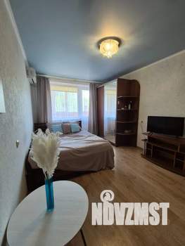 1-к квартира, посуточно, 35м2, 4/10 этаж