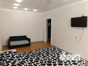 1-к квартира, посуточно, 45м2, 2/9 этаж
