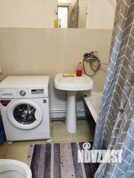 Студия квартира, посуточно, 40м2, 1/14 этаж