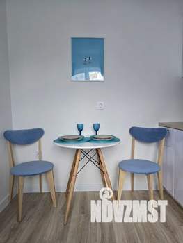 Студия квартира, посуточно, 35м2, 1/5 этаж