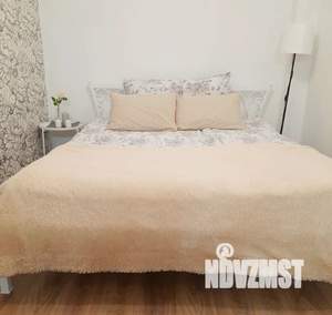 Студия квартира, посуточно, 60м2, 3/15 этаж