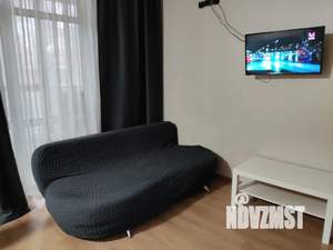 Студия квартира, посуточно, 38м2, 1/14 этаж