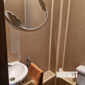 2-к квартира, на длительный срок, 80м2, 4/4 этаж