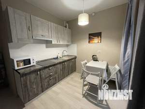 Студия квартира, посуточно, 35м2, 3/10 этаж