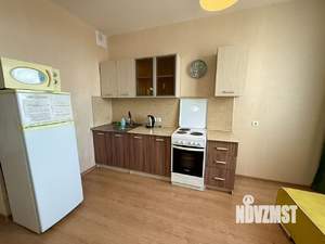 Студия квартира, посуточно, 37м2, 6/15 этаж