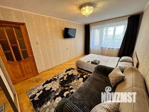 1-к квартира, посуточно, 38м2, 1/9 этаж