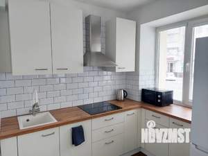 Студия квартира, посуточно, 42м2, 1/4 этаж