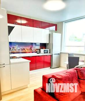 Студия квартира, посуточно, 44м2, 2/10 этаж