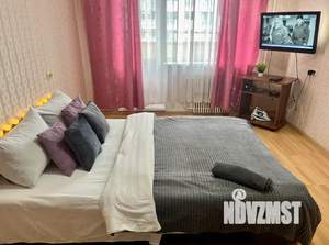 1-к квартира, посуточно, 44м2, 4/10 этаж