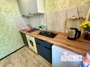 1-к квартира, посуточно, 44м2, 4/9 этаж