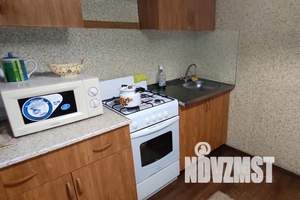 1-к квартира, посуточно, 44м2, 1/9 этаж