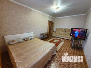 1-к квартира, посуточно, 42м2, 2/14 этаж