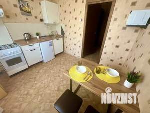 1-к квартира, посуточно, 40м2, 1/1 этаж