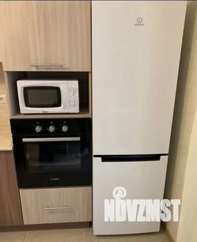 1-к квартира, посуточно, 38м2, 6/18 этаж