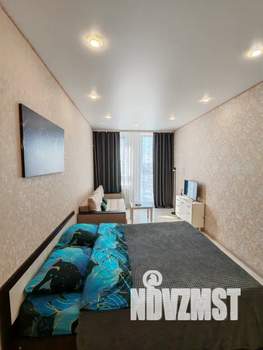 1-к квартира, посуточно, 38м2, 12/18 этаж