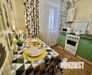 1-к квартира, посуточно, 44м2, 1/1 этаж