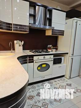 Студия квартира, посуточно, 42м2, 5/5 этаж