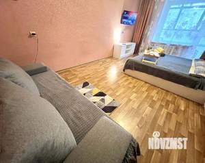 1-к квартира, посуточно, 38м2, 3/6 этаж