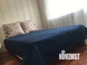 1-к квартира, посуточно, 35м2, 4/10 этаж
