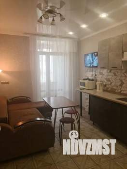 1-к квартира, посуточно, 56м2, 1/1 этаж