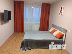 1-к квартира, посуточно, 35м2, 2/10 этаж