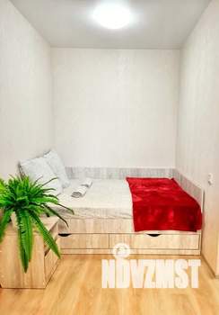 Студия квартира, посуточно, 44м2, 2/10 этаж