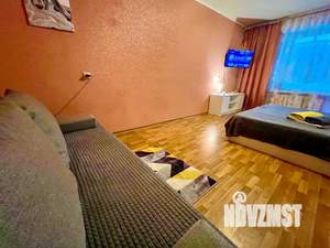1-к квартира, посуточно, 38м2, 3/5 этаж