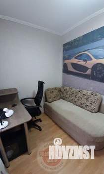 3-к квартира, вторичка, 58м2, 1/9 этаж