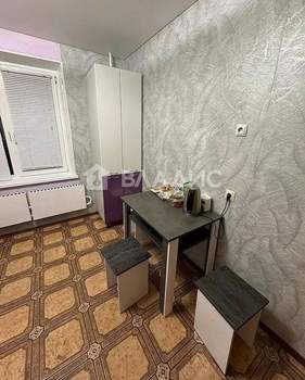 2-к квартира, вторичка, 60м2, 1/10 этаж