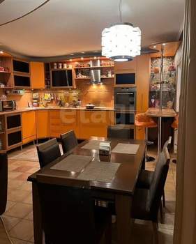 3-к квартира, вторичка, 110м2, 10/14 этаж