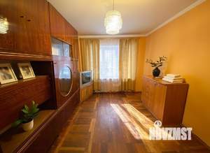 3-к квартира, вторичка, 61м2, 1/9 этаж