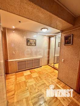 4-к квартира, вторичка, 110м2, 1/10 этаж