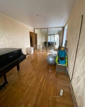 3-к квартира, вторичка, 61м2, 5/5 этаж