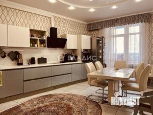 3-к квартира, вторичка, 131м2, 7/13 этаж