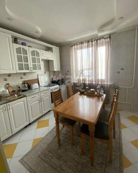 2-к квартира, вторичка, 64м2, 4/10 этаж