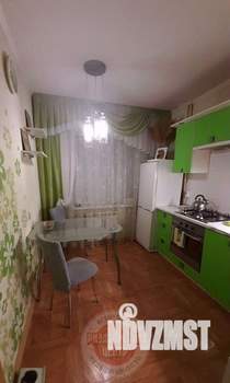 3-к квартира, вторичка, 58м2, 1/9 этаж