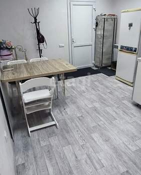 2-к квартира, вторичка, 61м2, 1/3 этаж