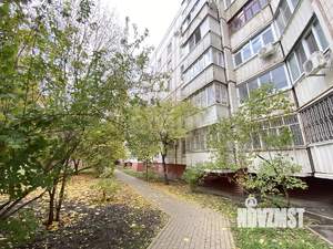 2-к квартира, вторичка, 50м2, 1/9 этаж