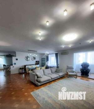 3-к квартира, вторичка, 138м2, 9/10 этаж