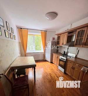 3-к квартира, вторичка, 98м2, 1/6 этаж