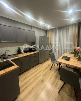 1-к квартира, вторичка, 38м2, 10/18 этаж