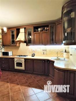 3-к квартира, вторичка, 106м2, 2/4 этаж