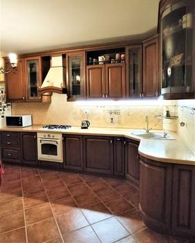 3-к квартира, вторичка, 106м2, 2/4 этаж