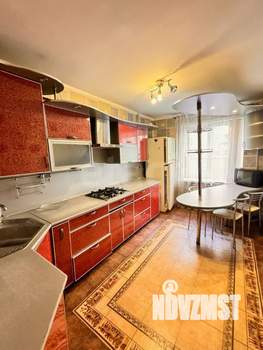 4-к квартира, вторичка, 110м2, 1/10 этаж