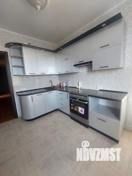 2-к квартира, вторичка, 68м2, 9/17 этаж