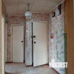 3-к квартира, вторичка, 54м2, 2/2 этаж