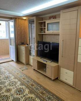 3-к квартира, вторичка, 80м2, 4/10 этаж
