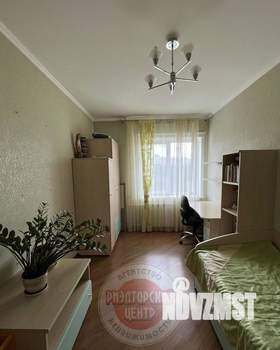 3-к квартира, вторичка, 74м2, 8/9 этаж