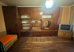 3-к квартира, вторичка, 61м2, 1/9 этаж