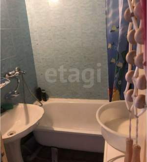 4-к квартира, вторичка, 74м2, 9/9 этаж